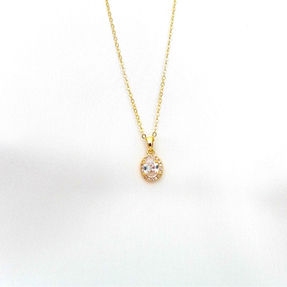 14K Gold Filled White Zircon Oval Pendant Necklace - Picture 8 of 10